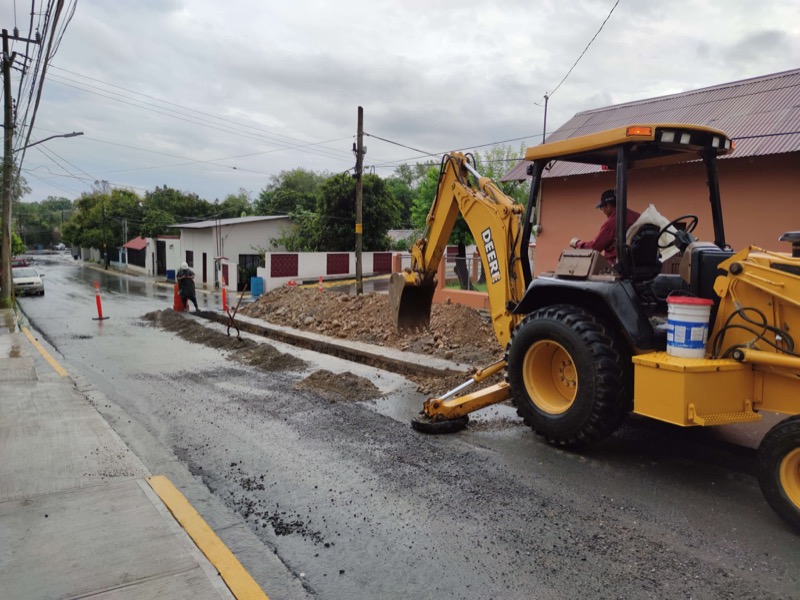 Obras de urbanización en fraccionamiento en Monterrey